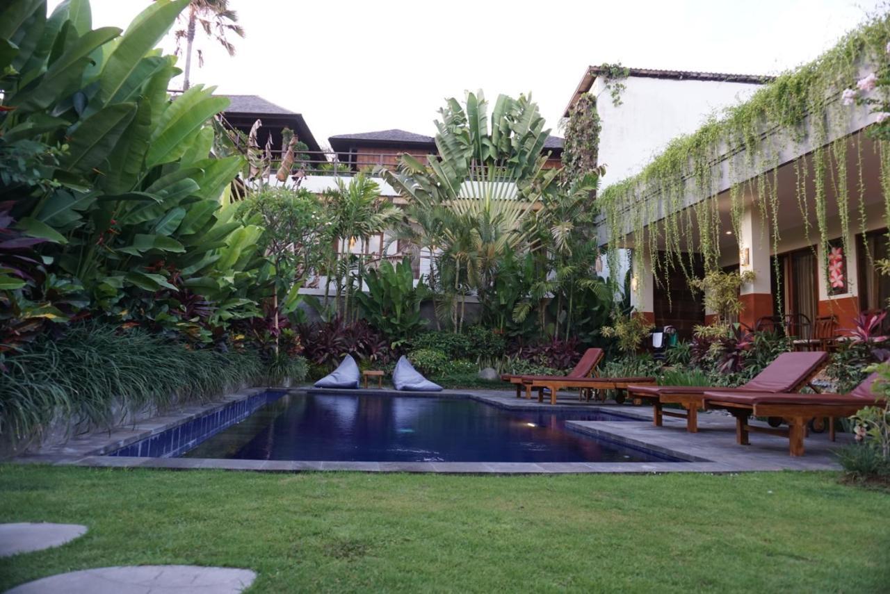 Gong Vanka Guest House Canggu Buitenkant foto