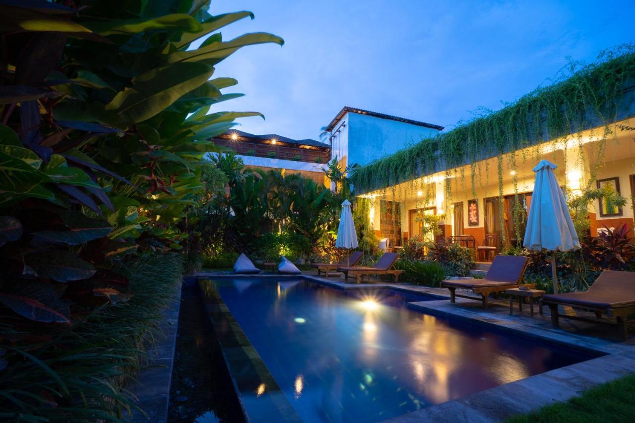 Gong Vanka Guest House Canggu Buitenkant foto