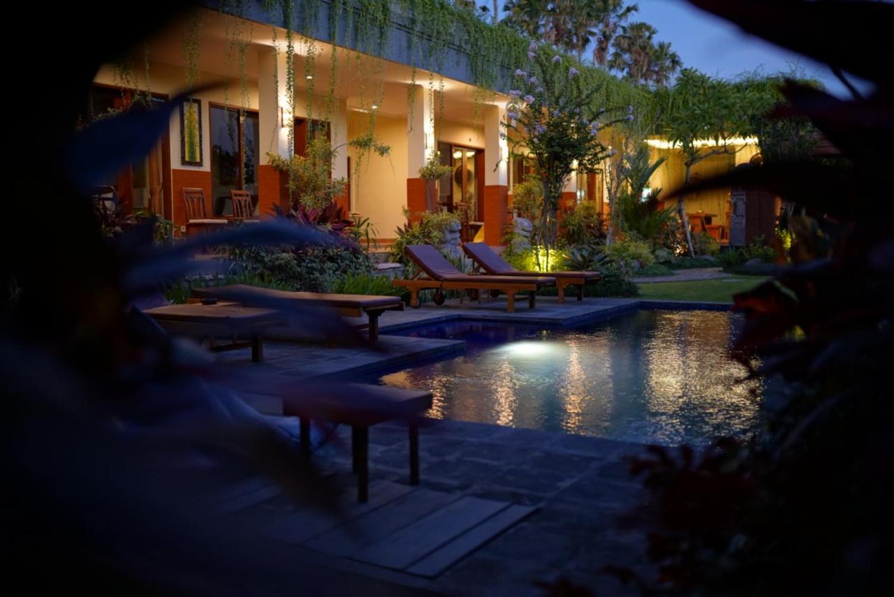Gong Vanka Guest House Canggu Buitenkant foto
