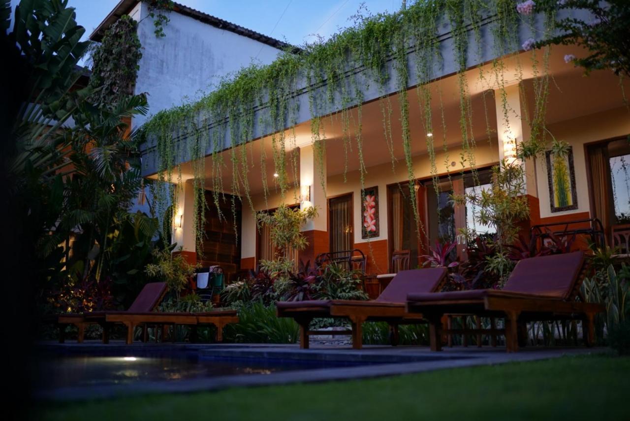 Gong Vanka Guest House Canggu Buitenkant foto