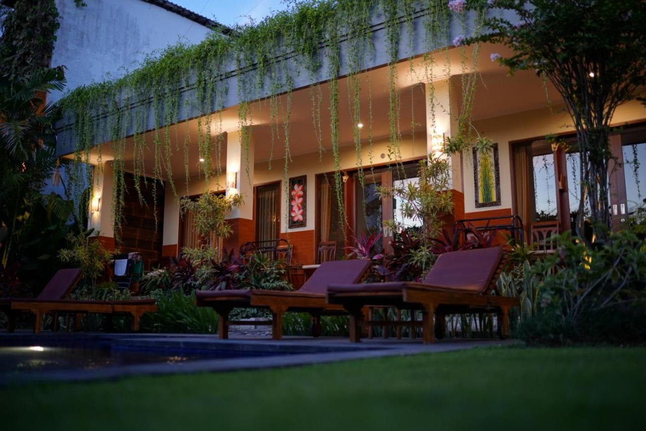 Gong Vanka Guest House Canggu Buitenkant foto