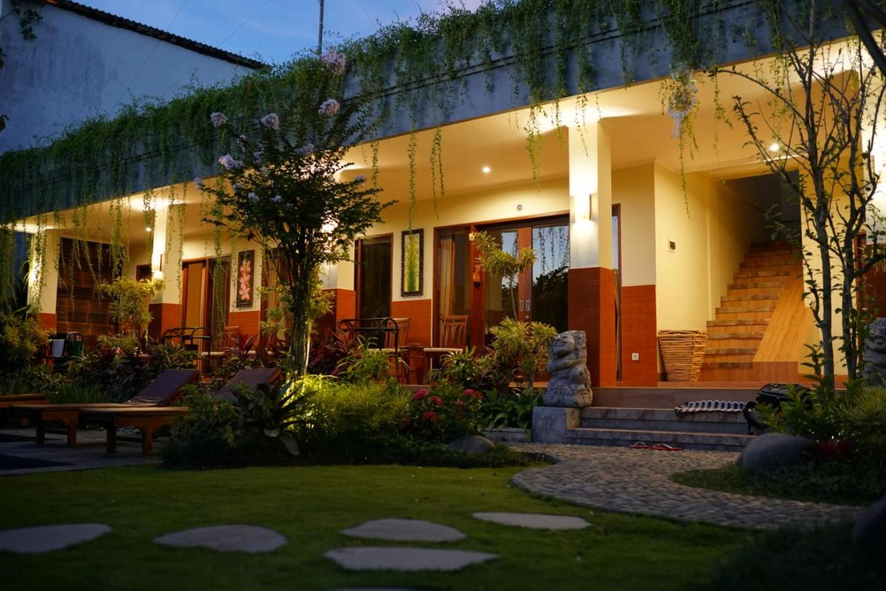 Gong Vanka Guest House Canggu Buitenkant foto